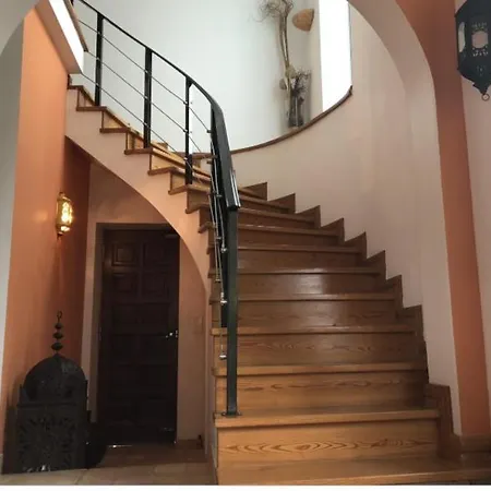 White Roses House بيت للعطل سينترا